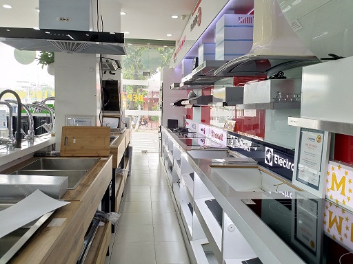 Showroom máy hút mùi hiện đại, chính hãng, uy tín, chất lượng giá rẻ.